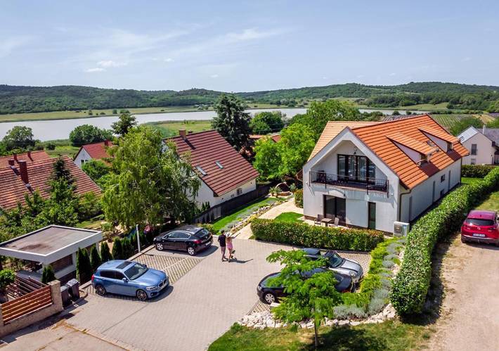 Apartament wakacyjny dla 2 osób, z Taras i Ogród oraz Sauna w Tihany