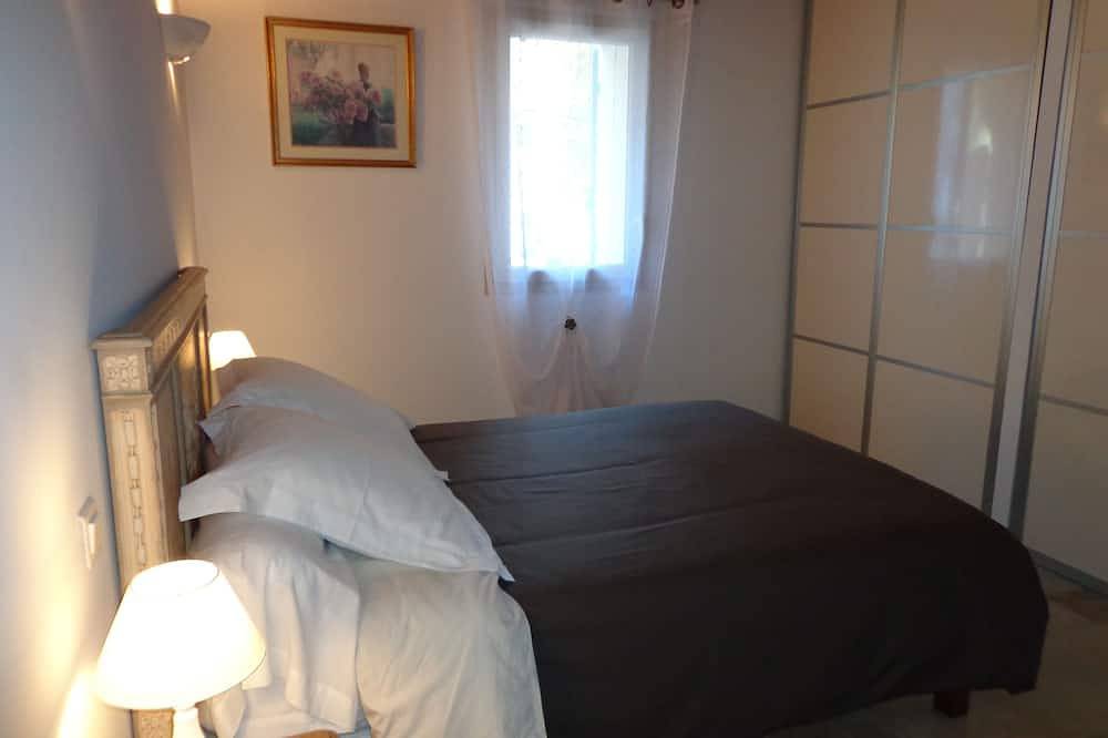 Appartement entier, Rez-de-Chaussée : l'Olivier 2 chambres - Clim - Piscine au Domaine Les Rivales in Plan-d'Orgon, Région d'Arles