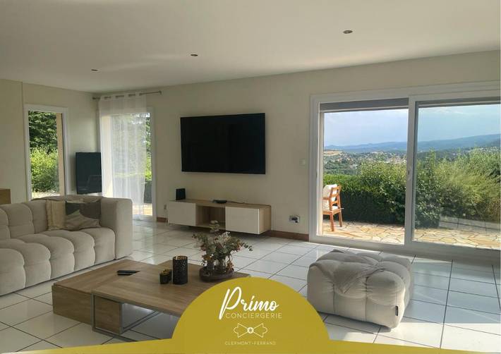 Villa pour 10 personnes, avec jardin ainsi que vue et piscine