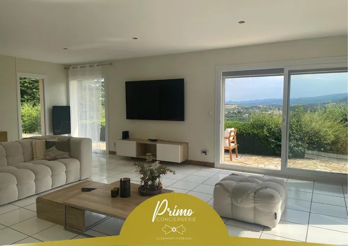 Chalet para 10 personas, con vistas además de piscina y jardín - 1