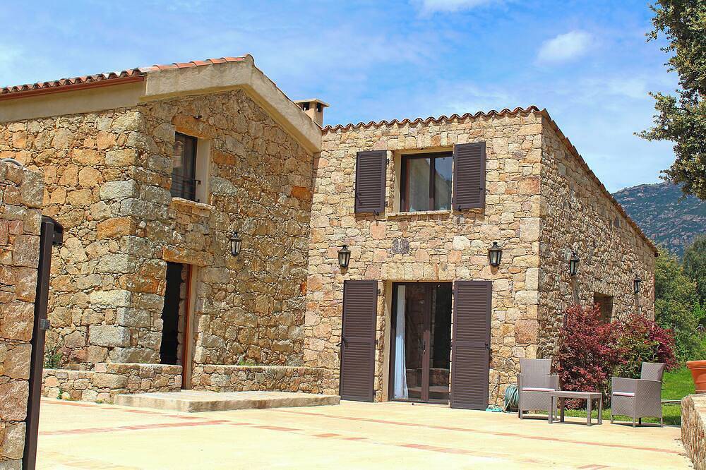 Maison en Pierre Entre mer et Montagne Avec Jardin et Piscine Proche D'ajaccio in Tavera, Regionaler Naturpark Korsika