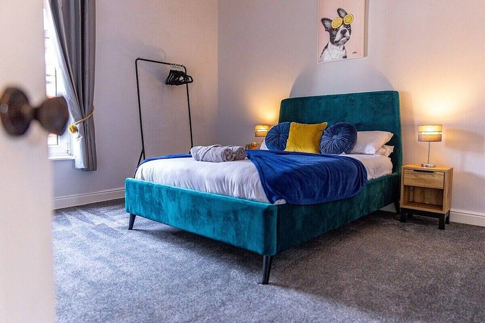 Liquorice Lodge- 2 bed & parking in Wakefield, West Yorkshire