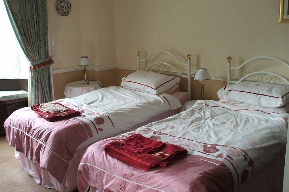Entire apartment, Cottage Unit Ensuite with City View Sands House in Durham, County Durham