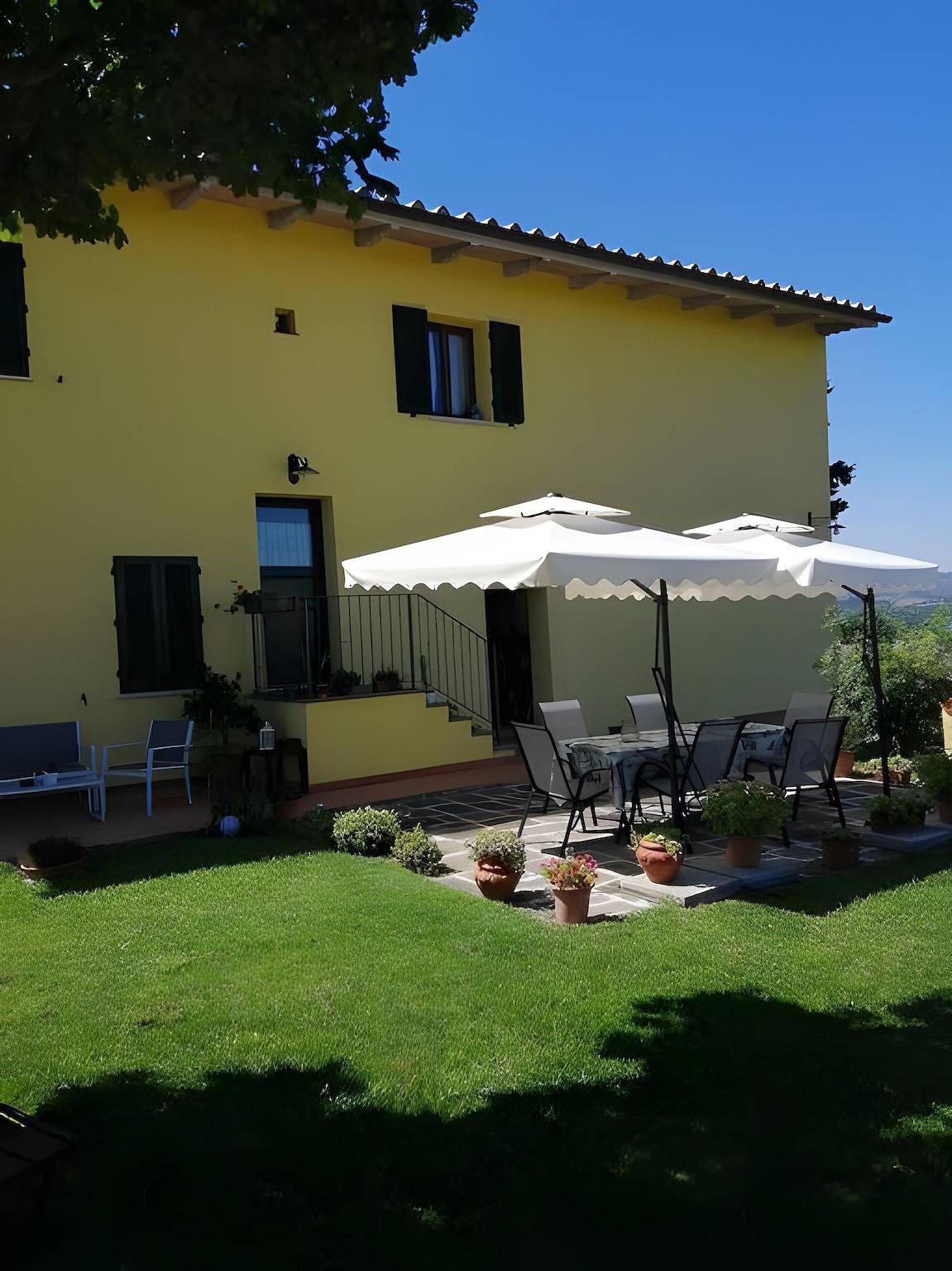 Ganze Wohnung, Apartment „Poggio Ai Legni“ mit Bergblick, Wlan und Klimaanlage in Certaldo, Chianti