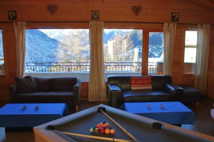 Chambre d’hôte pour 34 personnes, avec sauna ainsi que balcon et vue en Haute-Savoie - 2