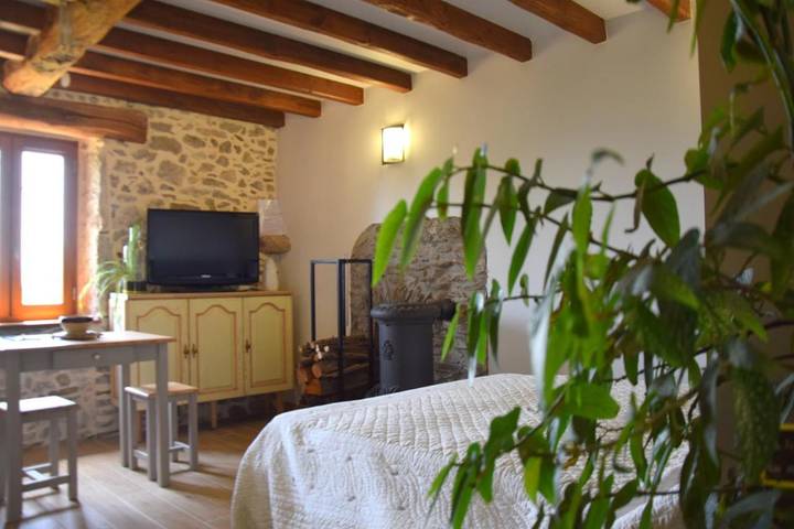 Location de vacances pour 2 personnes, avec vue et terrasse, animaux acceptés dans Saint-Salvy-de-la-Balme