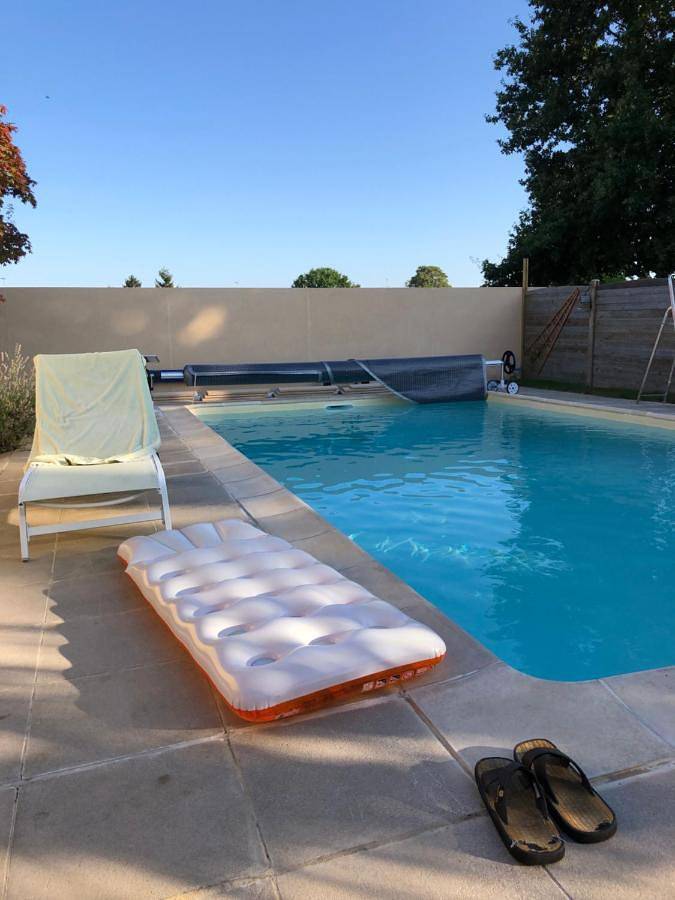 Chambre d’hôte pour 2 personnes, avec jardin et terrasse ainsi que piscine et vue à Sargé-lès-le-Mans