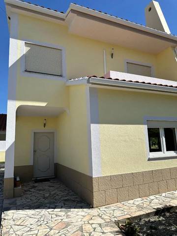 Gîte pour 10 personnes, avec piscine et jardin dans Fernão Ferro