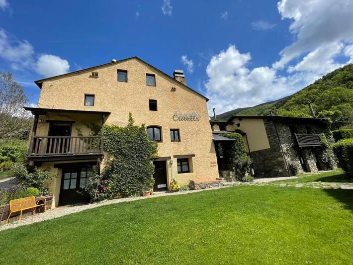 Hôtel pour 4 personnes, avec jardin ainsi que piscine et vue, animaux acceptés - 1