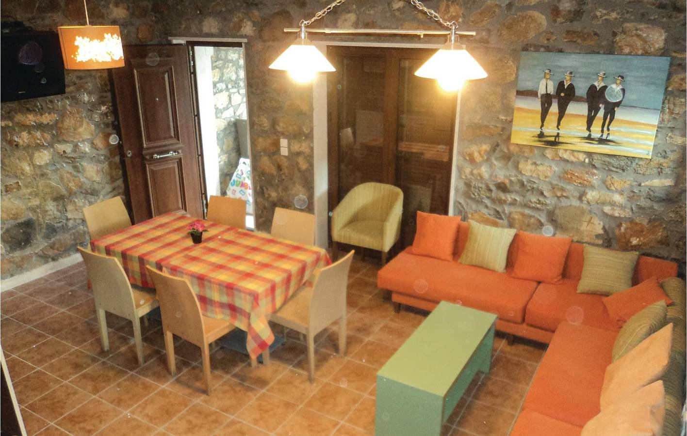 Apartment mit Meerblick, Pool und Terrasse, 300m zur Küste in Agios Andreas, Kynouria