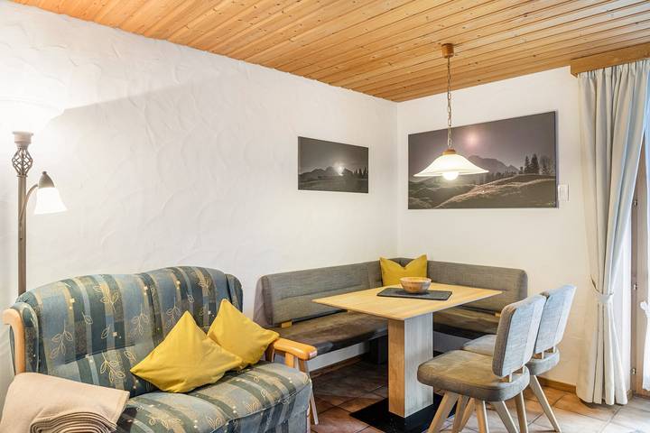 Studio entier, Studio 'Burgberg' avec vue sur les montagnes, balcon et Wi-Fi in Mittenwald, Alpes bavaroises
