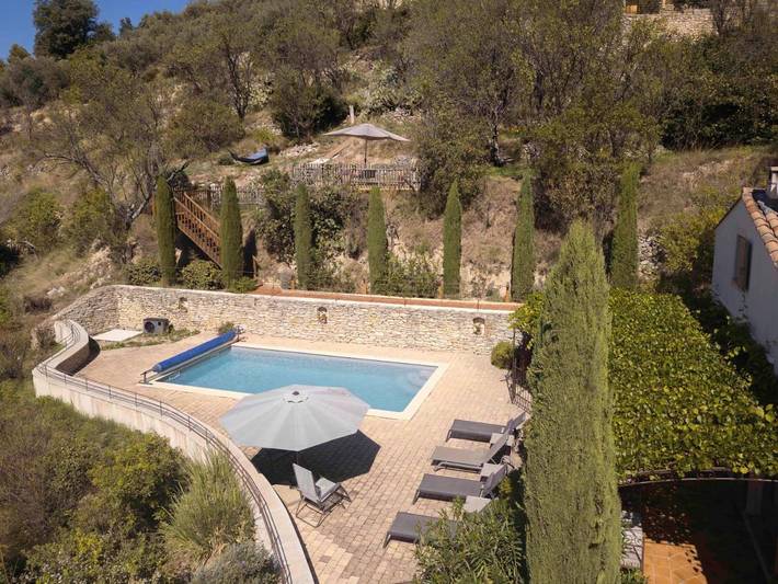 Location de vacances pour 6 personnes, avec vue ainsi que jardin et piscine, animaux acceptés à La Roque-Alric - 2