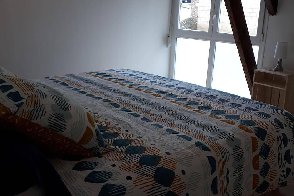 House f3 bis, whole, near downtown in the heart of the bay of Mt Saint Michel in Avranches, Mont-Saint-Michel Bay