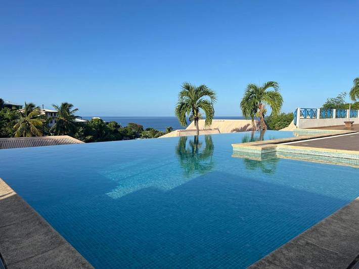 Maison de vacances pour 6 personnes, avec piscine et balcon ainsi que jardin et vue