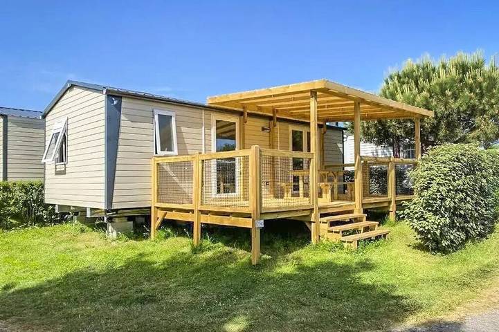 Camping pour 6 personnes à Saint-Michel-Chef-Chef