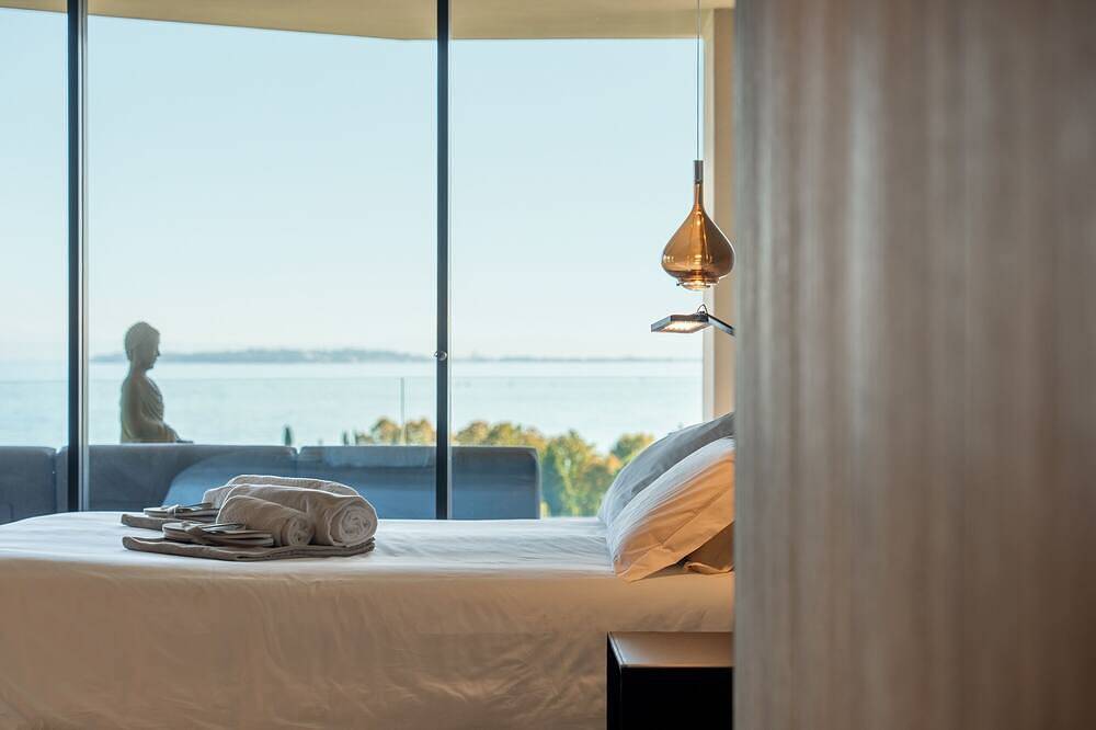 Villa Elma, Luxury and Elegance in Padenghe sul Garda in Padenghe sul Garda, Gardasee-Berge