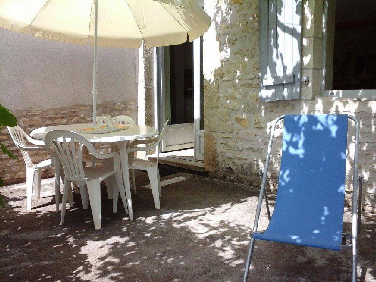 Gîte für 4 Personen mit Terrasse in Lot