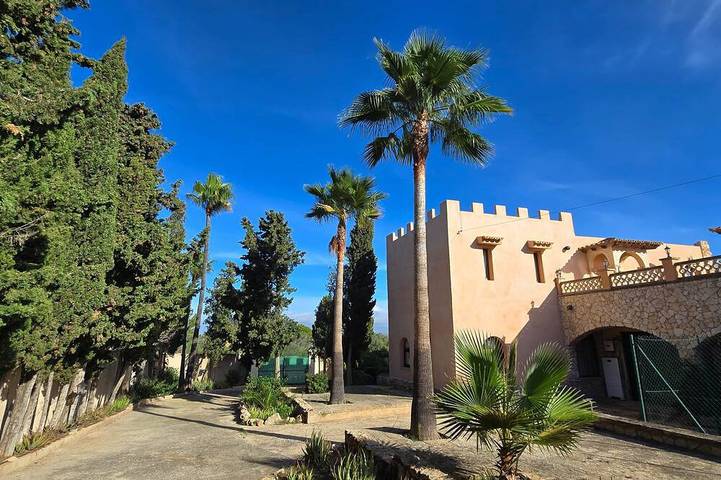 Castell Villa Bohío Mallorca in Ses Palmeres, Llucmajor