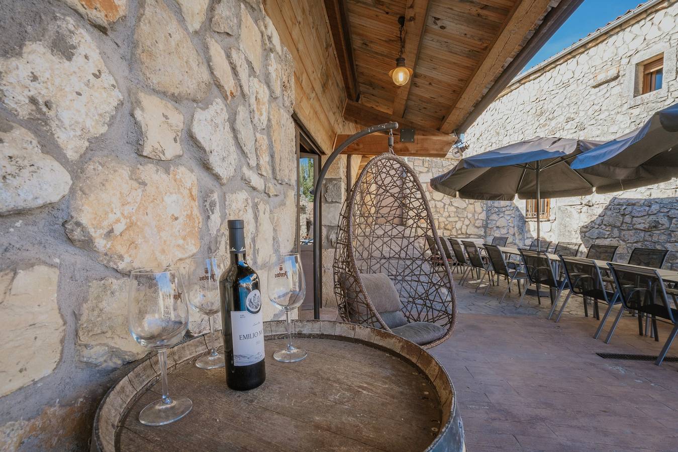 Casa Rural 'Sanz' mit Bergblick, Gemeinschaftspool und Wlan in Castro de Fuentidueña, Segovia Provinz