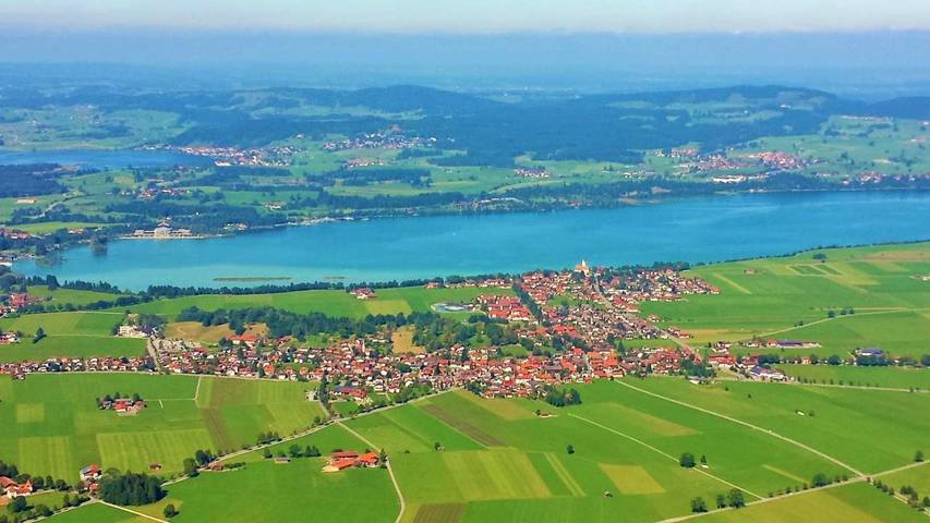 Ferienwohnung für 5 Personen, mit Balkon und Terrasse sowie Seeblick und Ausblick in Schwangau - 3