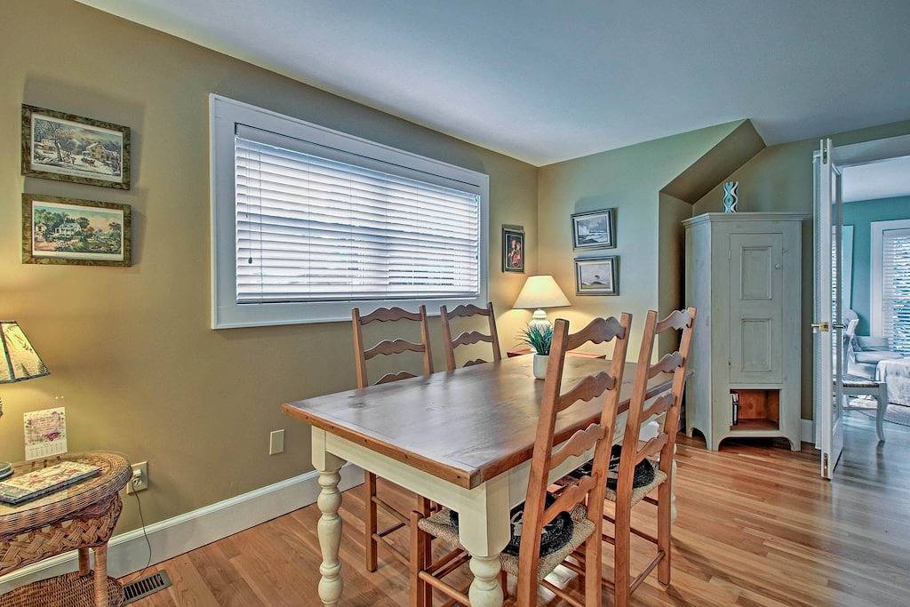 Charming Kennebunk Guest House in der Nähe von Strand w / Ac! in Kennebunk, York County