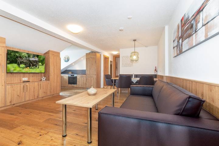 Ferienwohnung für 6 Personen, mit Balkon und Sauna sowie Whirlpool