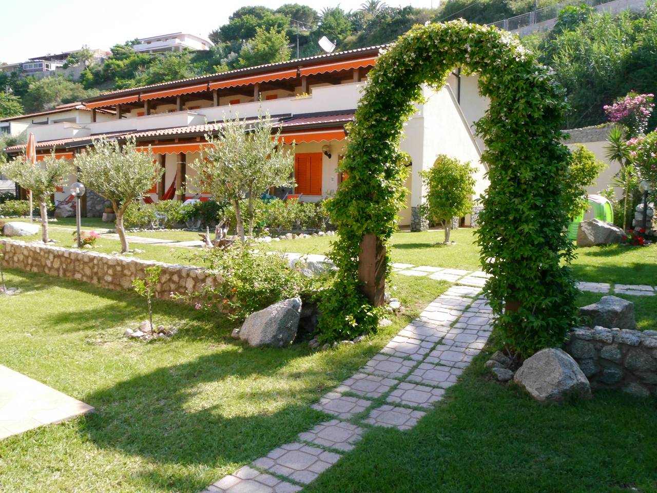 Komfort Apartments mit Garten in Santa Maria (Vibo Valentia), Tyrrhenische Küste Kalabrien