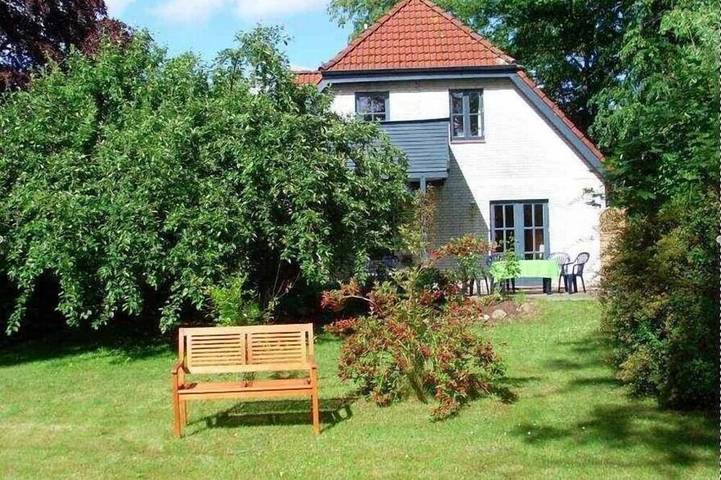 Ferienwohnung für 4 Personen, mit Garten und Terrasse in Fahrdorf