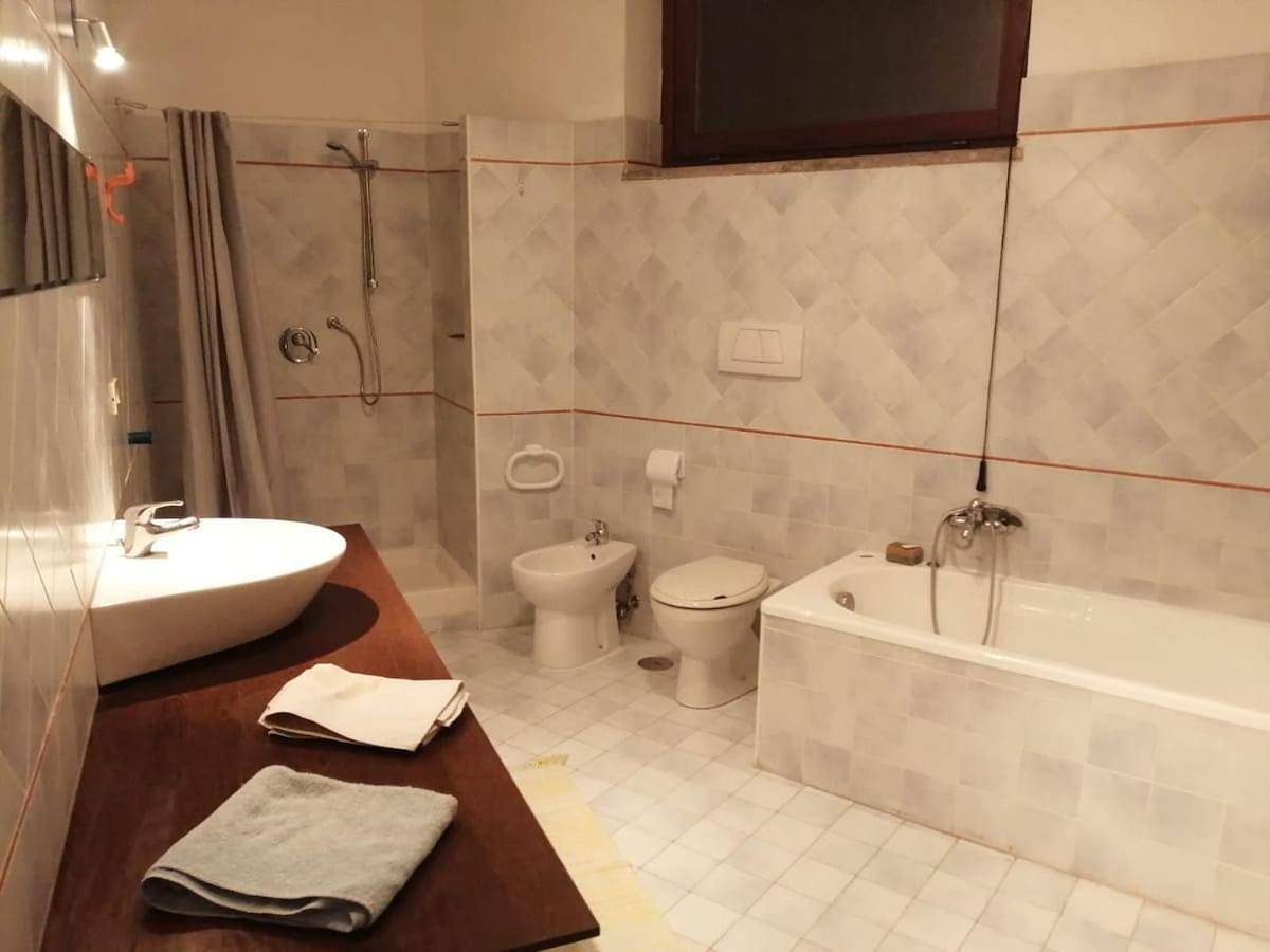 Four-Bedroom House in Roma, Provincia di Roma