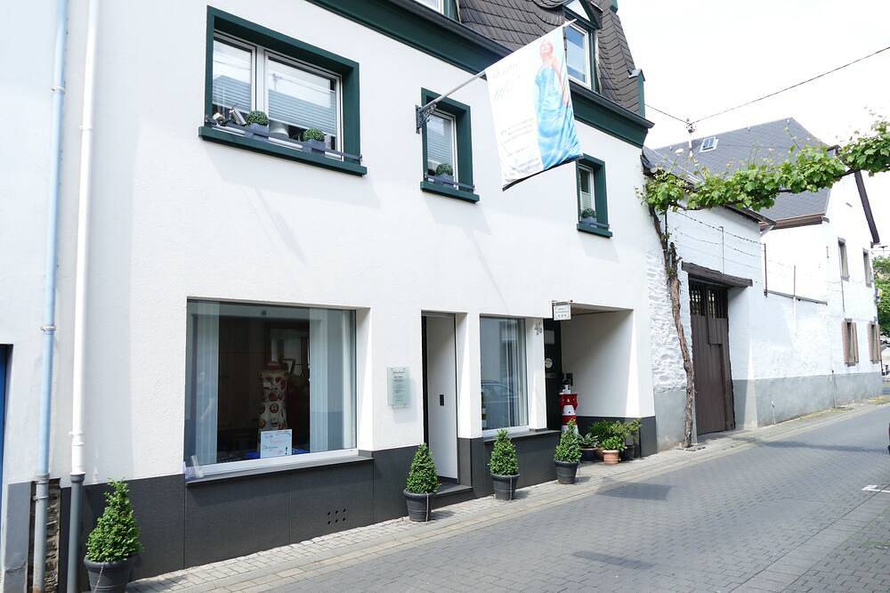 Ganze Wohnung, Ein erholsamer Urlaub fängt mit der richtigen Unterkunft an! in Winningen, Osteifel