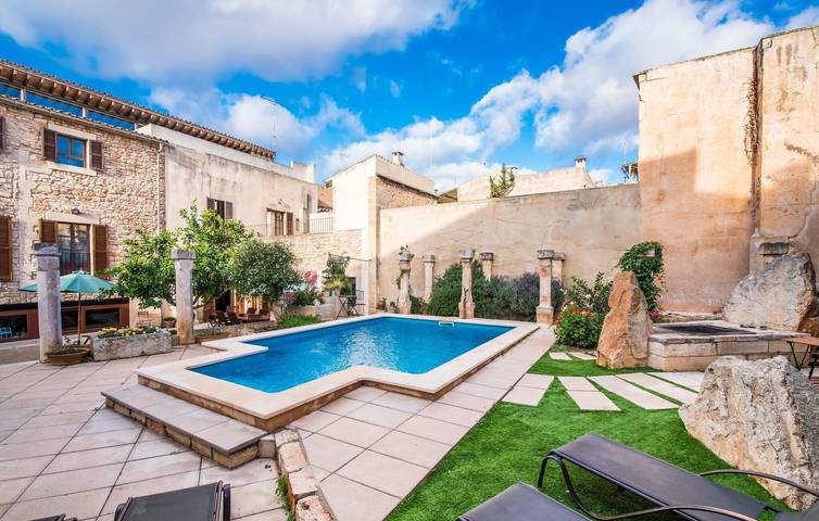 Santanyí-Flucht: Modernes Apartment mit Pool und Terrasse in Santanyí, Mallorca Süden