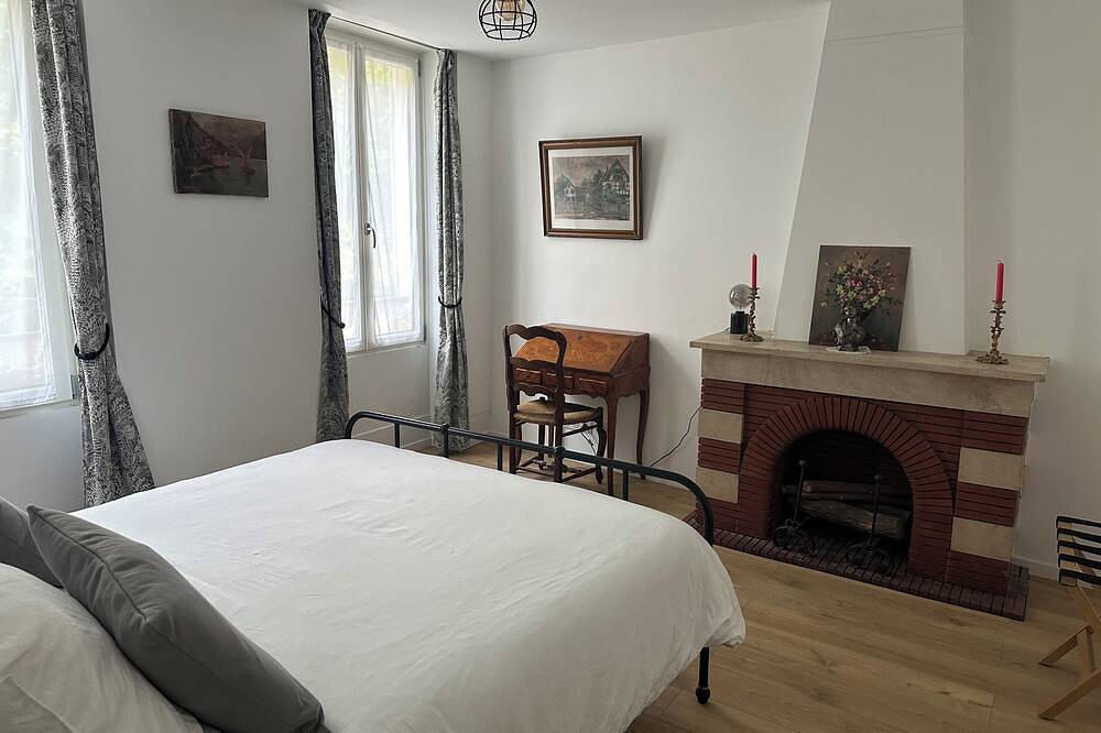 Appartement entier, Vue Seine - Piscine - 4 étoiles - 16 min Paris in Poissy, Yvelines
