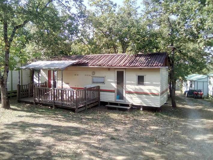 Camping Le Roc del Rey - Mobilheim 6 personen - Oma (Samstag bis Samstag von 06/07/24 bis 31/08/24) 4 Pers. 4/6 Pers. in Belloc, Ariège