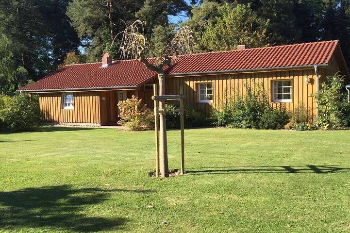 Ferienwohnung für 4 Personen, mit Whirlpool und Garten sowie Sauna