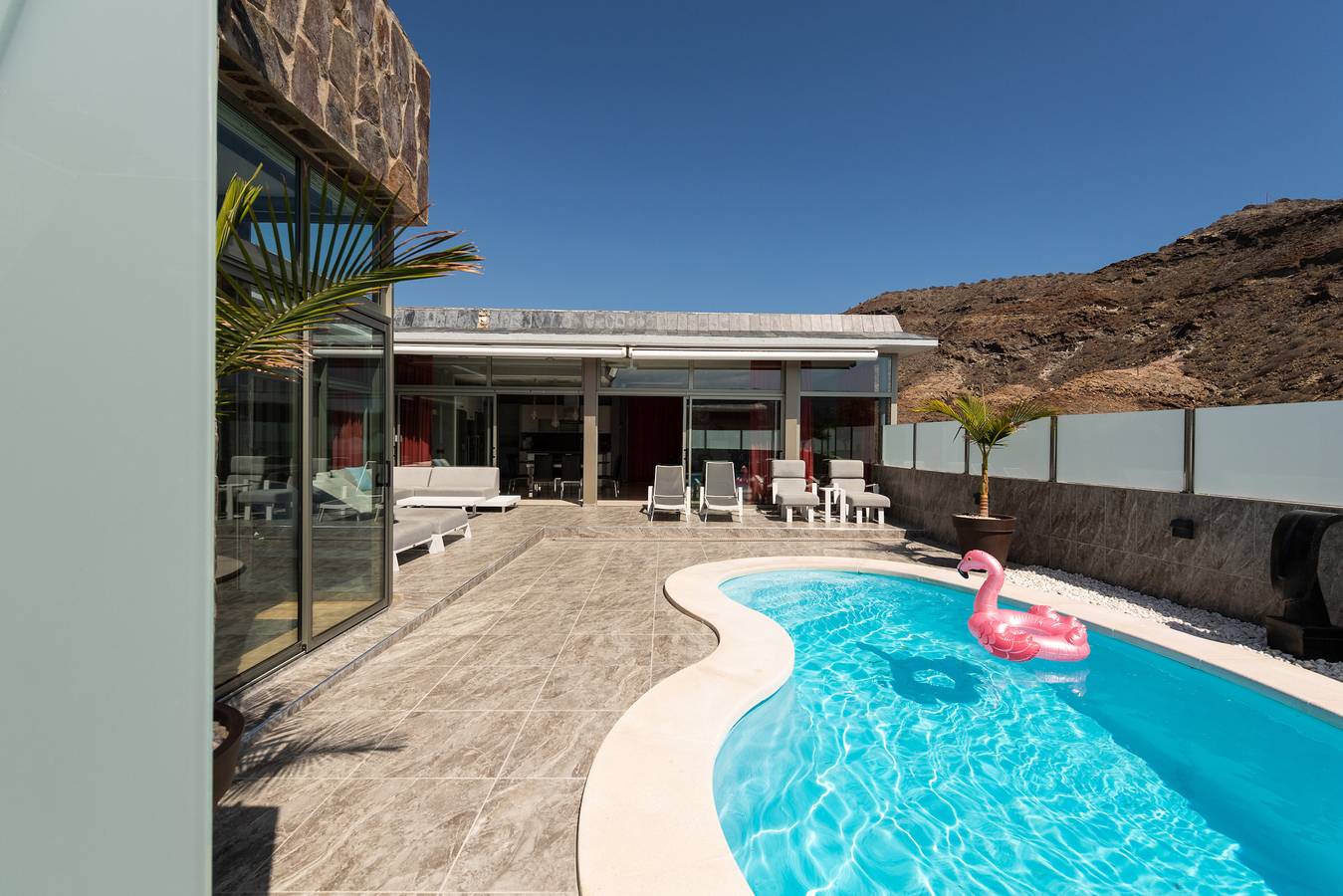 Incredible 5 suite bedrooms Villa with private pool and views of the golf course and the sea in Pueblo de Tauro, Mogán