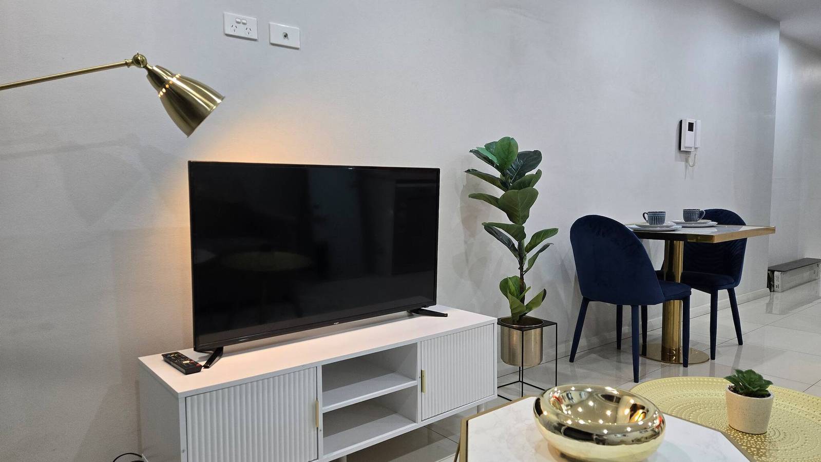 Entire apartment, Darling Harbor Retreat walk 5 min to the Casino in Pyrmont, Sydney