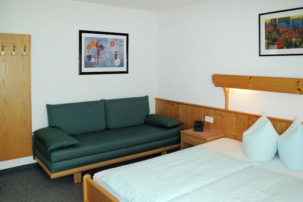 Ganze Wohnung, Schöne Wohnung für 6 Leute mit  W-Lan, Tv, Terrasse, Haustiere erlaubt und Parkplatz in Glockturmkamm, Fendels