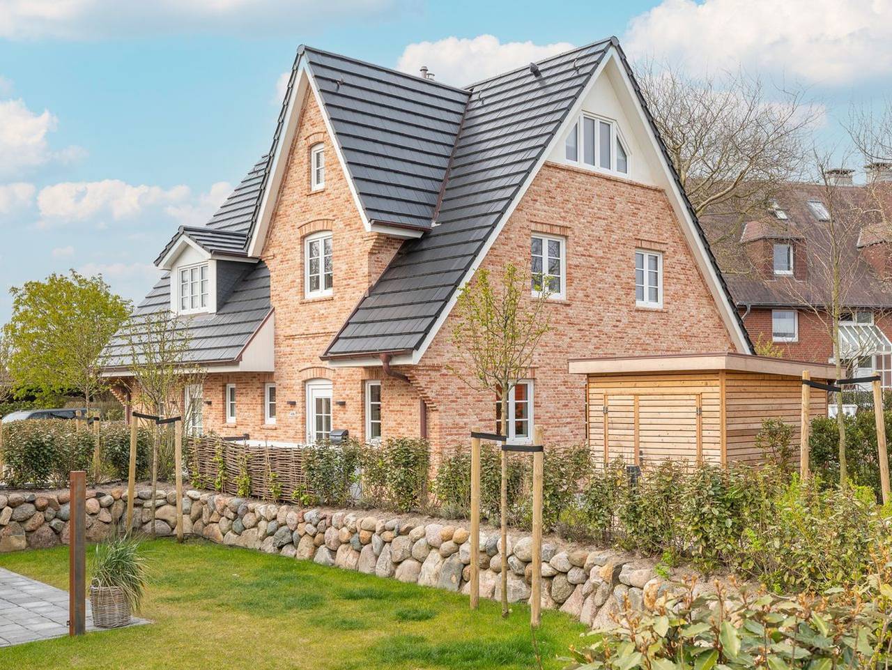 Neptuns Nest - Hausteil mit ca. 144m² Nutzfläche im Ug/Eg/Og/Dg für bis zu 7 Personen. in Westerland, Sylt (Gemeinde)