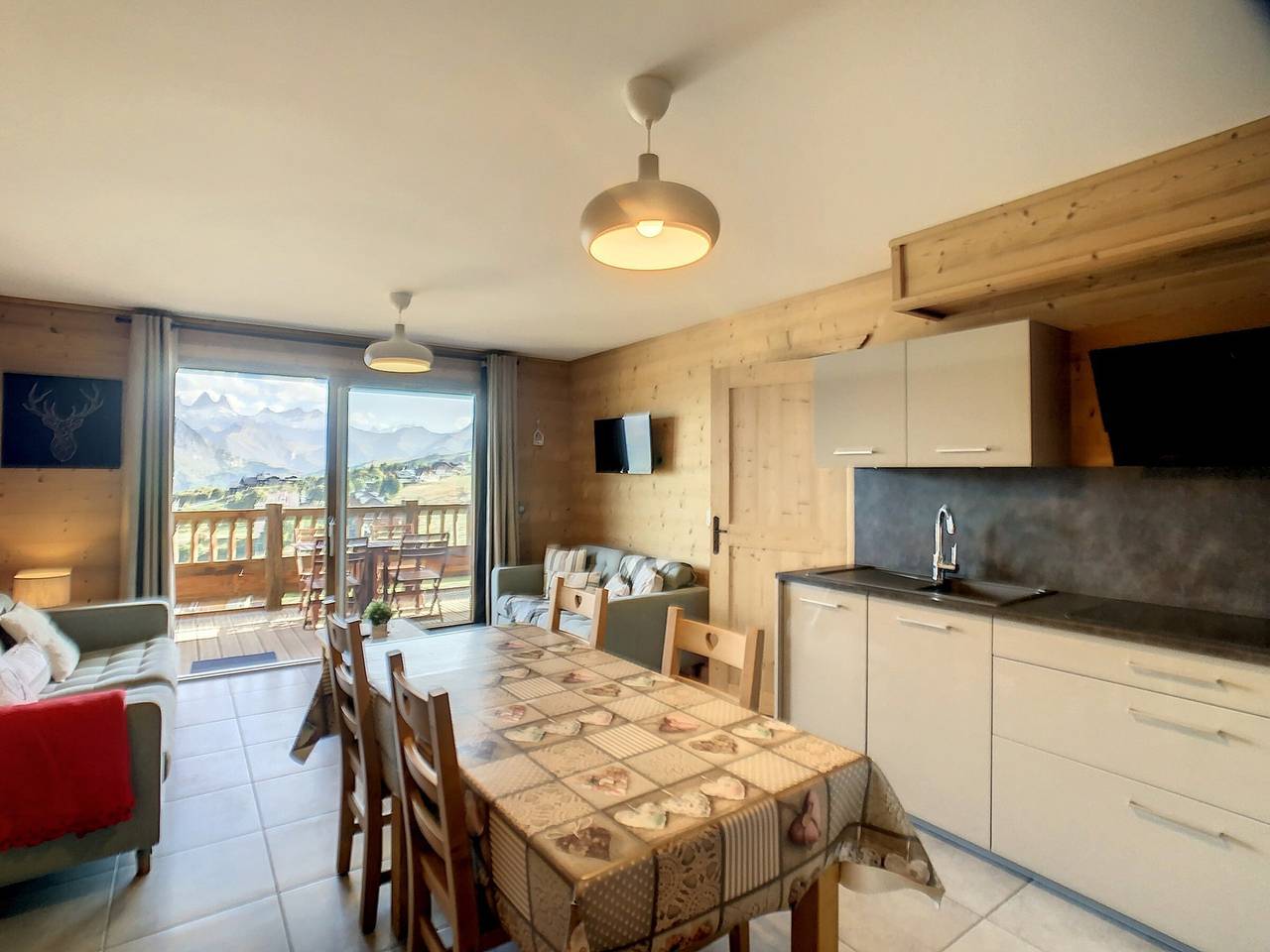 Ganze Wohnung, Luxuswohnung auf der Piste, Südbalkon, Parkplatz in La Toussuire, Fontcouverte-la-Toussuire