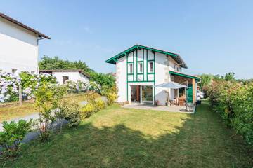 Gîte pour 6 personnes, avec jardin à Ahetze