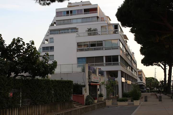 Appartement de vacances pour 8 personnes, avec piscine ainsi que balcon et jardin, animaux acceptés