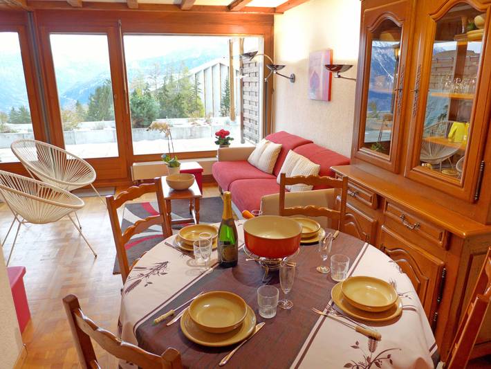 Gîte pour 4 personnes, avec terrasse et jacuzzi à Crans-Montana - 3