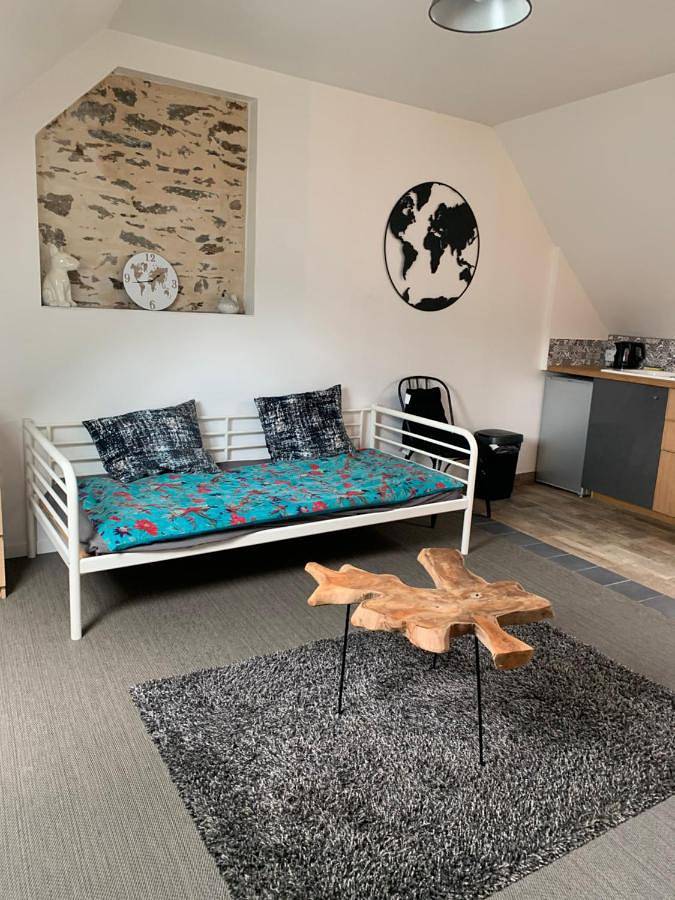 Appartement entier, One-Bedroom Apartment in Landerneau, Région de Brest