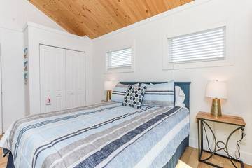 House Boat for 4 Guests in Pensacola, Florida Panhandle, Picture 2