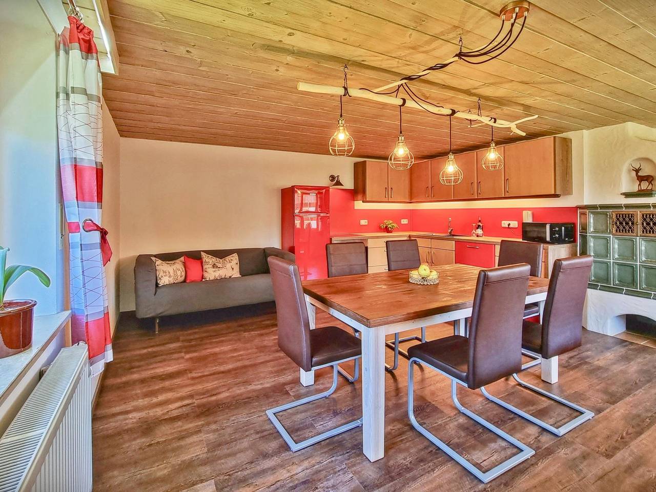 Ganze Wohnung, Wohnung in Oberbayern mit Ofen und Terrasse in Wildsteig, Romantische Straße
