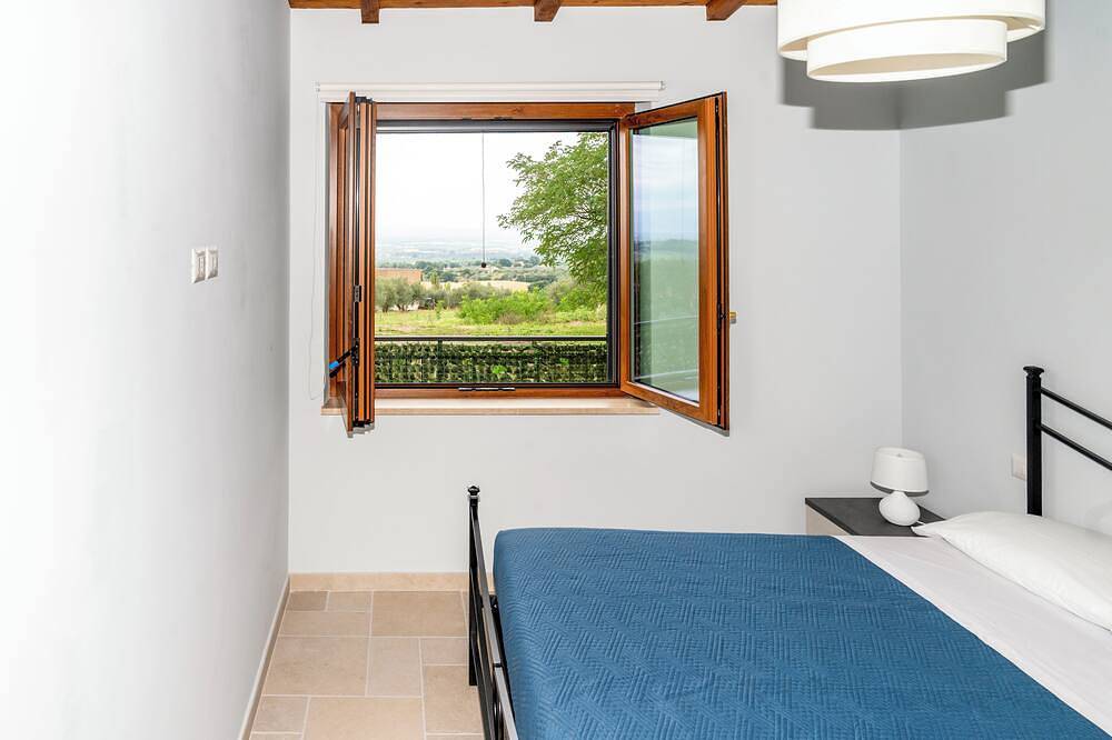 Tuscia from Up Here - West House Spectacular views of Montefiascone and Tuscia in Le Mosse, Provincia de Viterbo