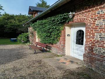Gîte pour 4 personnes, avec terrasse et jardin à Les Grandes-Ventes