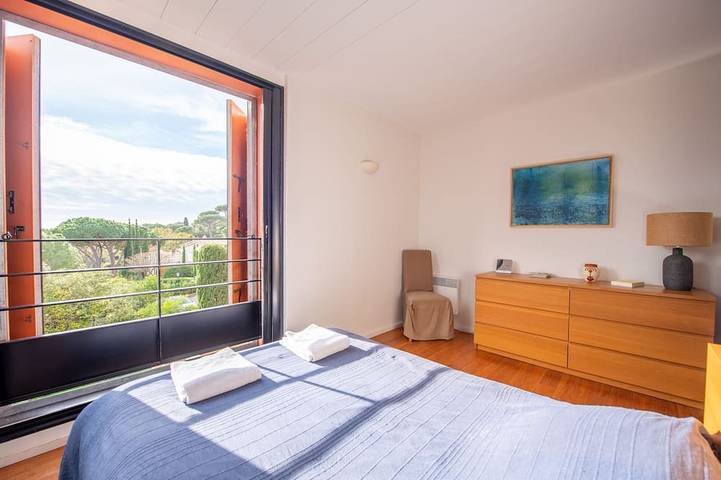 Location de vacances pour 8 personnes, avec jardin et terrasse dans Plage de Gigaro - 4