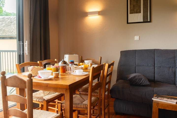 Gîte pour 6 personnes, avec Balcon et Terrasse ainsi que Jardin et Piscine à La Canourgue - 3