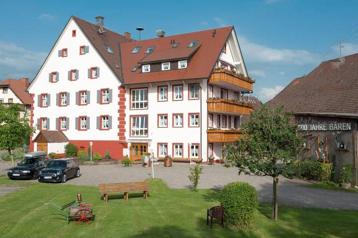 Hotel für 3 Personen, mit Terrasse und Garten in Kirchzarten - 3
